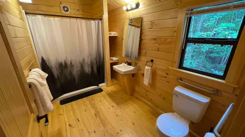 Deluxe Cabin C Loop (single level) — image 2 of 9