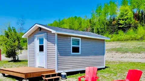 Cozy Cabin - Beach access & fire pit — image 8 of 8