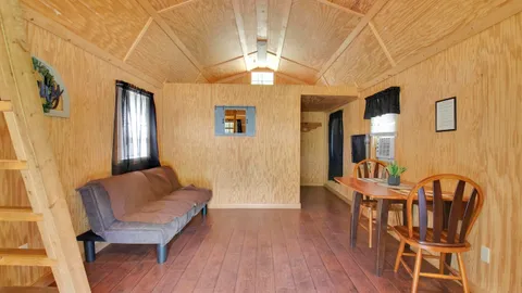 Critter's Cottage — image 2 of 7