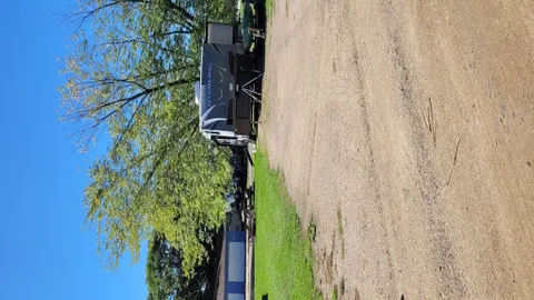 30/50 Amp Full Hook-Up RV Site — image 2 of 6