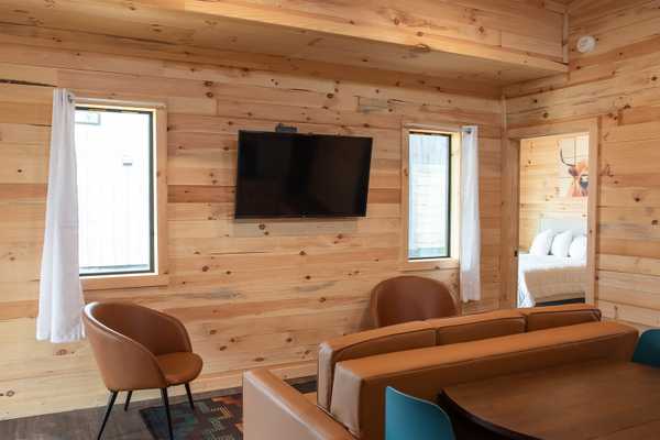 Mammoth Cabin