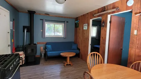 WATERFRONT CABIN 3 — image 2 of 10