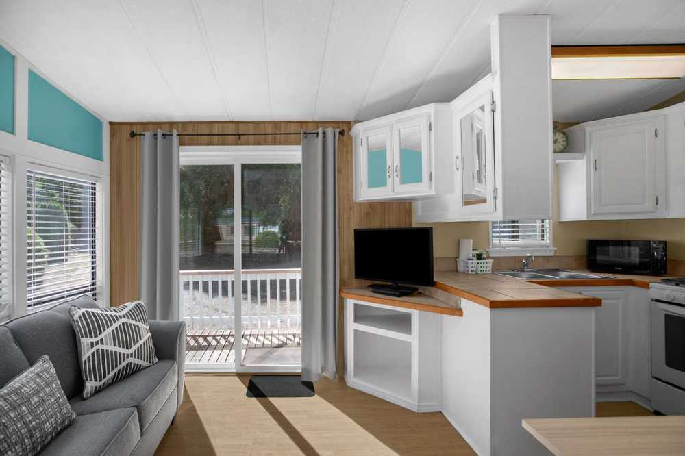 Park Model Rental (Sleeps 6)