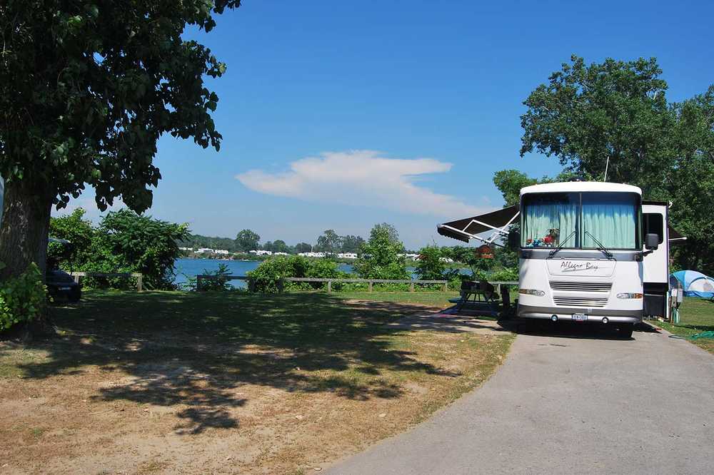 Waterfront Full Hookup 30/50amp RV Site