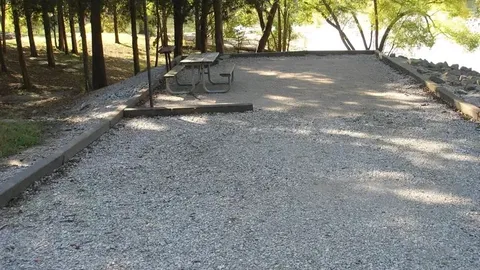 20/30/50 Amp Standard Waterfront RV Site — image 2 of 9