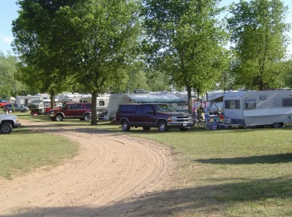Evening Star Camping Resort, Topeka, Illinois campground