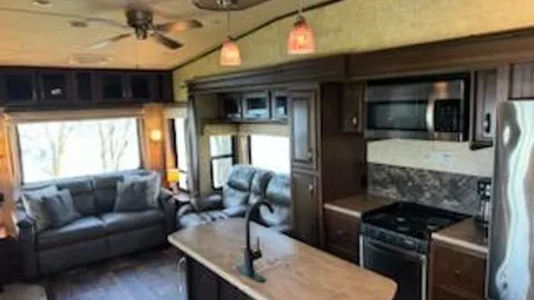 5th Wheel Rental — image 15 of 15