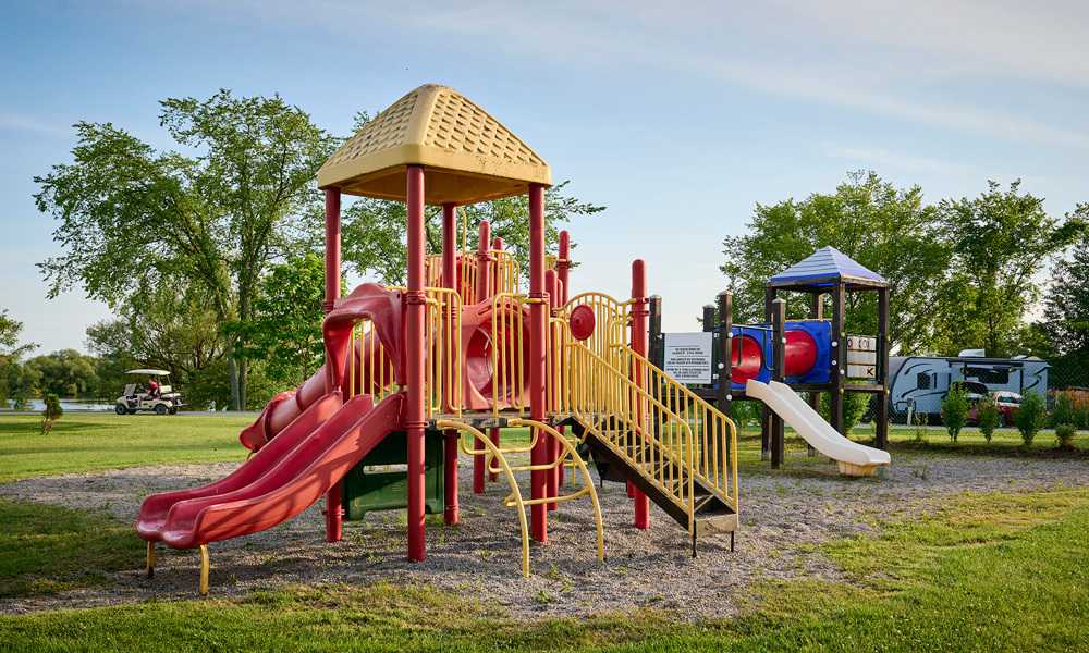 Bruce's Landing RV Resort - Photo 4