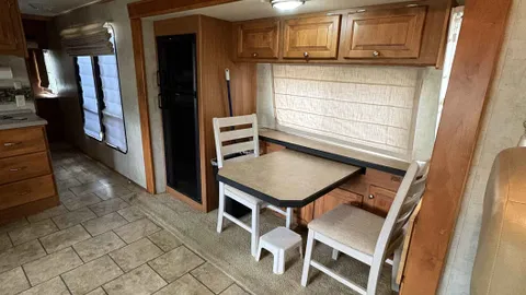 Motorhome Rental — image 2 of 6