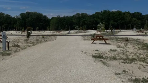 30/50 Full Hookup Pull-Through RV Site KW — image 1 of 2