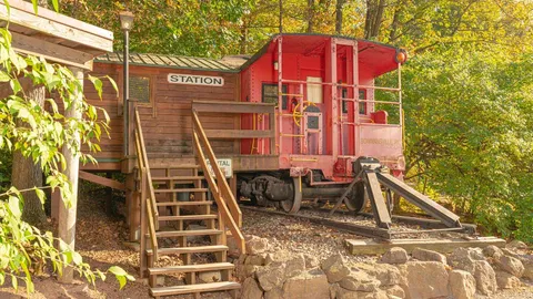 Caboose — image 1 of 14