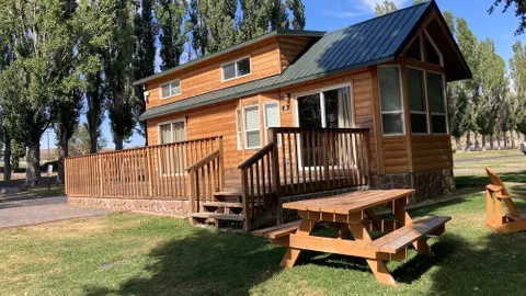 Deluxe Cabin — image 1 of 14