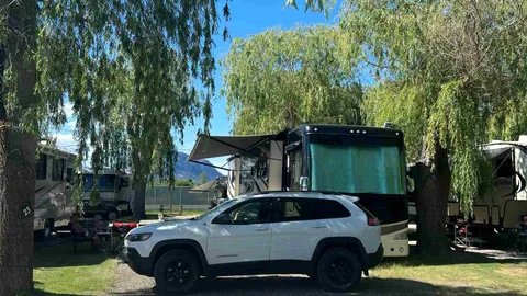 Full Hookup Pull-Through — image 1 of 1
