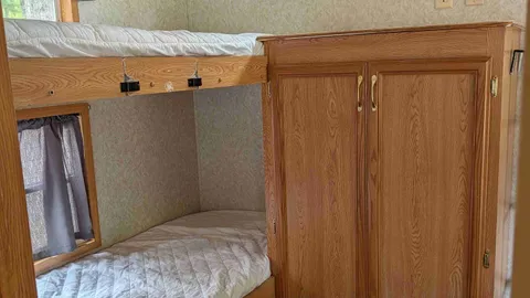 Rental Trailer (32-36) — image 8 of 8