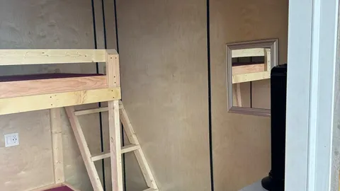 Hut 4 - 1 twin, 1 Double, Bunkbeds (No Bedding Included) — image 3 of 3