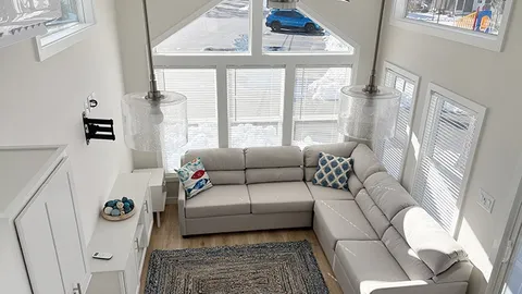 Poolside Vacation Rental — image 9 of 9
