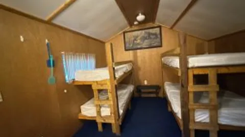 Upper Cabin- NO PET — image 4 of 4