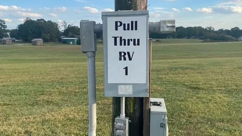 Power/Water ONLY RV — image 5 of 5