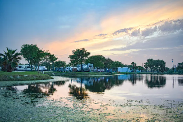 Quilly's Big Fish RV Park, Rockport, Texas campground