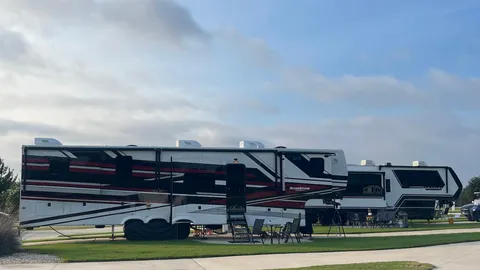 Executive Pull Through — image 1 of 1