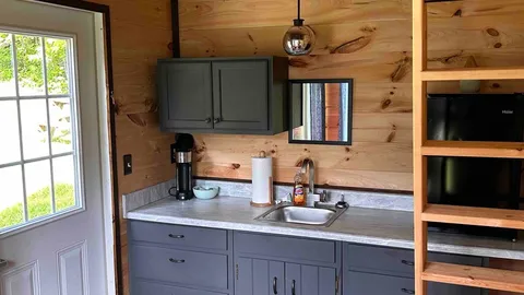 Micro Cabin - The Breeze — image 1 of 9