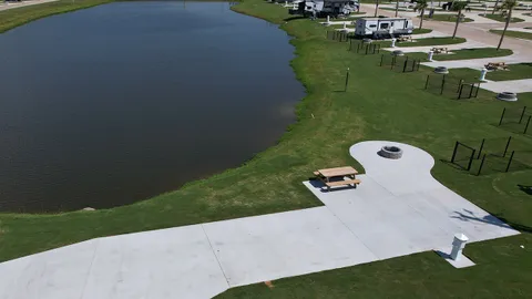 Lakefront Premier Back-In Site w/ Dog Pen — image 2 of 10