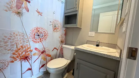 Signature Carolina Cottage 2 Bedroom — image 14 of 14