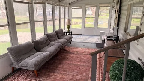 Lakefront Cabin — Sleeps 6 Huge Florida Room & Expansive Yard on the Water Cabin: — image 6 of 6