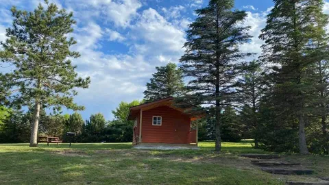 LARGE CABIN WITH A/C — image 1 of 11
