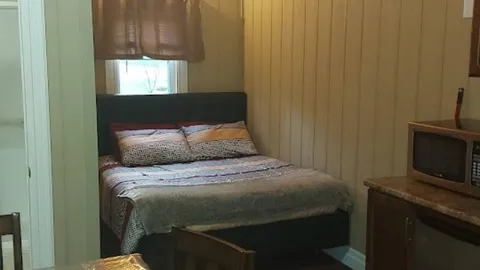 6 "The Wolf" Deluxe cabin Double/Single/Accessible - sleeps 4 — image 5 of 5