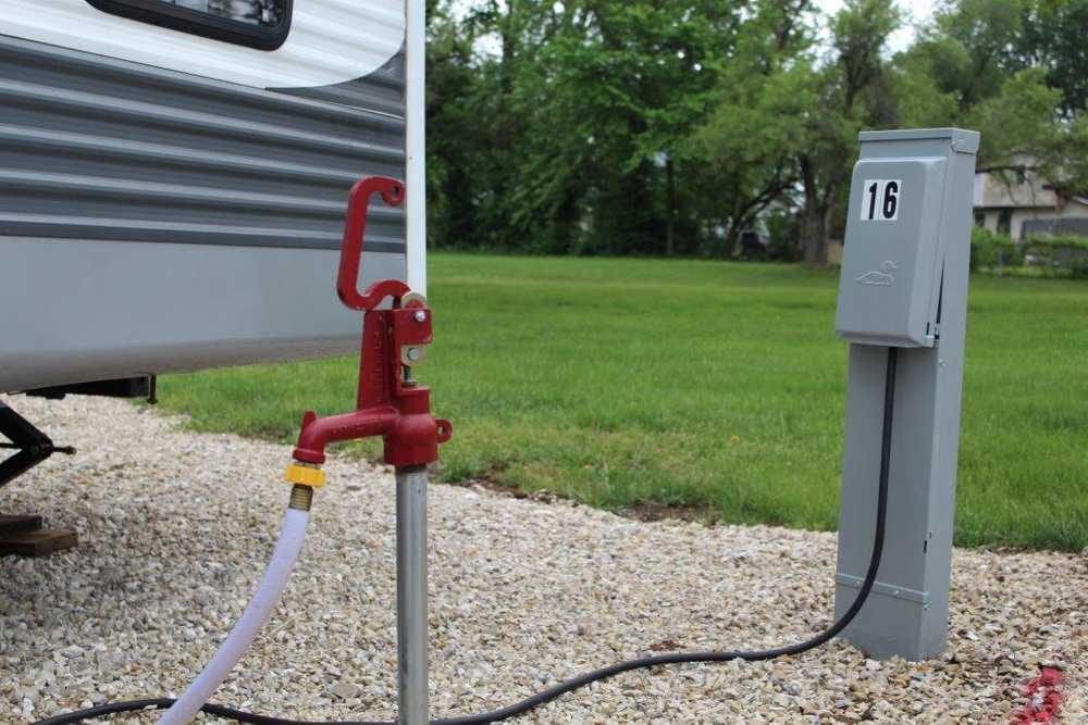 Rock Island RV Park, Versailles, Missouri - Photo 4