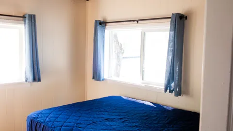 South Cabin 2 or 4- 2 Bed, 1 Futon, 1 Bath — image 2 of 15