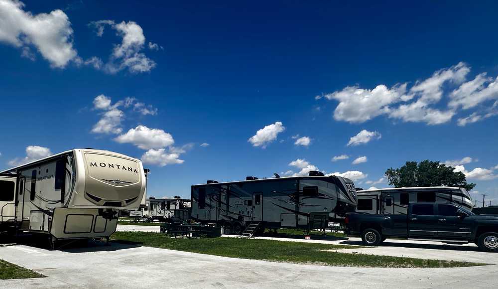 La Bonita RV, Norfolk, Nebraska - Photo 5