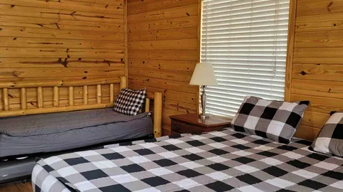 Medium Rustic Cabin 5 — image 3 of 3