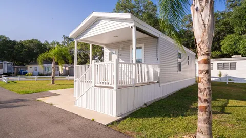 Premium Park Model Rental — image 2 of 11