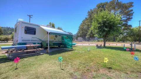Full Hookup Site (30/50-Amp electric) — image 2 of 6