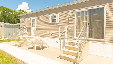 Silver 2 Bedroom Rental — image 8 of 8