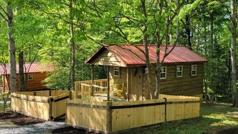 Air - Tiny Cabin 9 — image 2 of 22