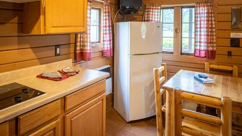 Comfort Cabin — image 2 of 16