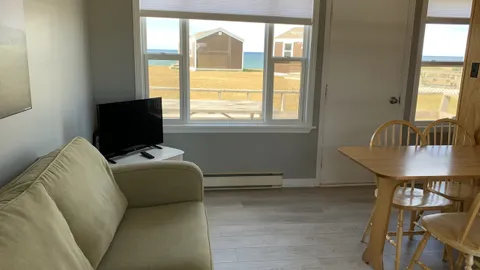 Partial Ocean View Cottage - 1 Bedroom (Queen bed) — image 2 of 4