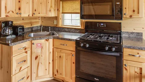Hudson Valley Forest Cabin — image 2 of 11
