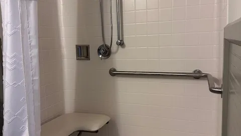 Handicap Accessible Louisiana Lodges — image 2 of 3