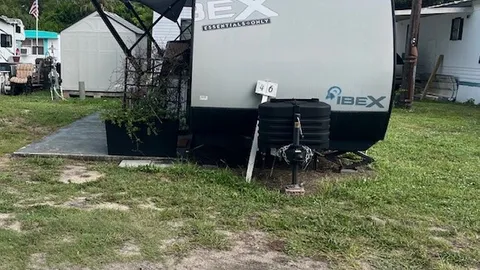 Deluxe Full Hookup RV Site — image 12 of 12
