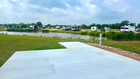 Deluxe Waterview RV Site — image 1 of 2