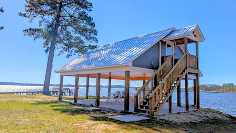 Bayview Pavilion Cabin — image 2 of 2
