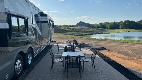 Deluxe Pull-Through RV Site — image 1 of 3