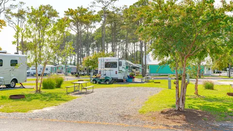 Island Oasis Full Hookup RV Site — image 1 of 4