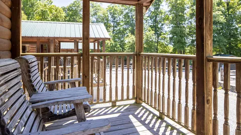 Bubbly Premium Cottage — image 2 of 12
