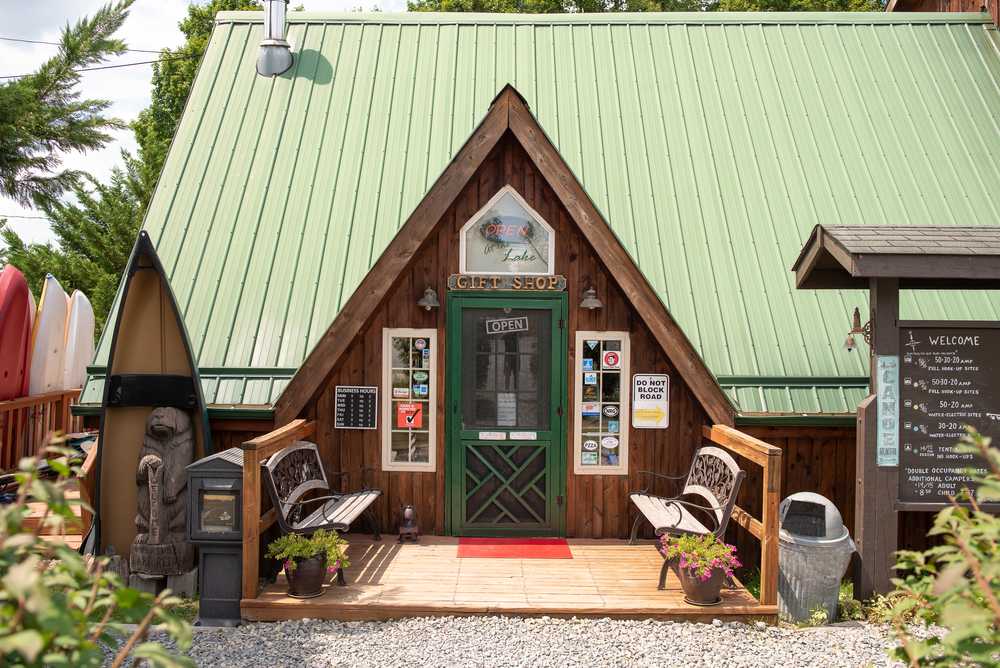 Summerville Lake Retreat & Lighthouse, Mount Nebo, West Viginia - Photo 4