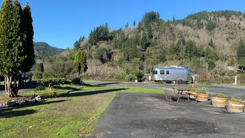 Pull-Thru River View RV Site — image 1 of 6